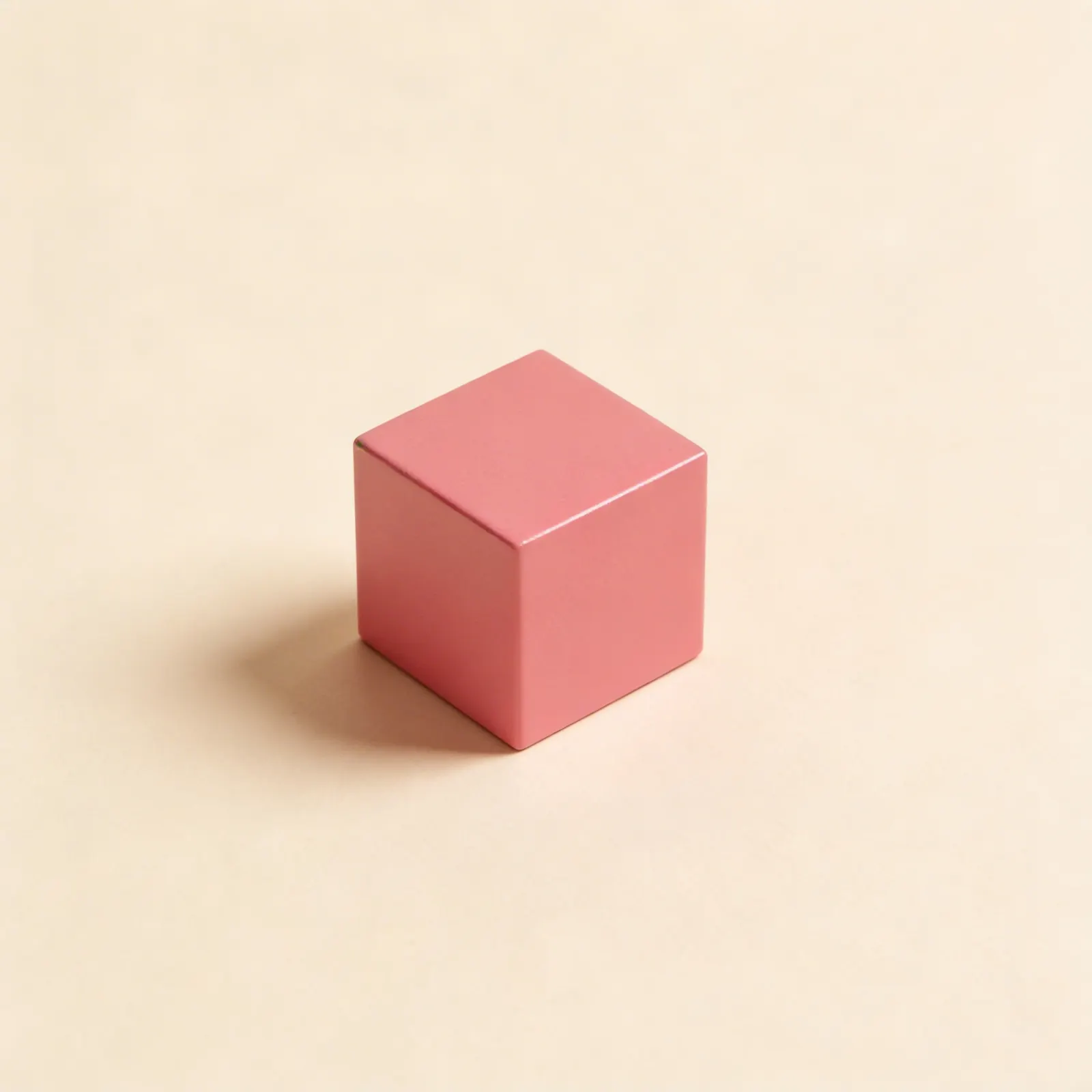 Ružová veža: Kocka 2 X 2 X 2 cm: Bočný pohľad