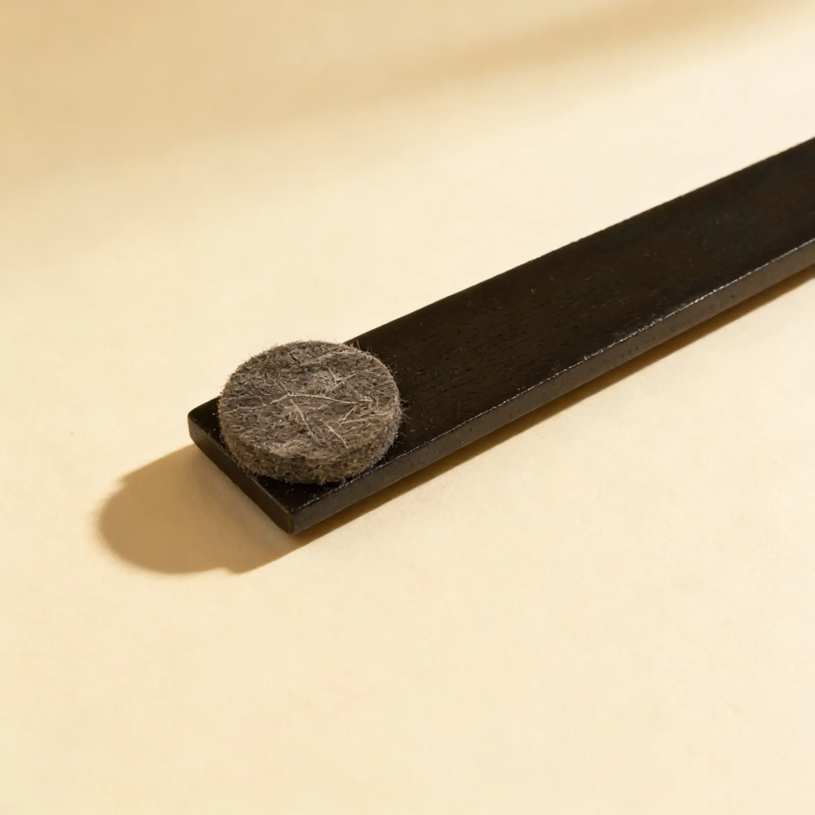 Tlumič zvonků: Montessori sluchový materiál: Boční pohled