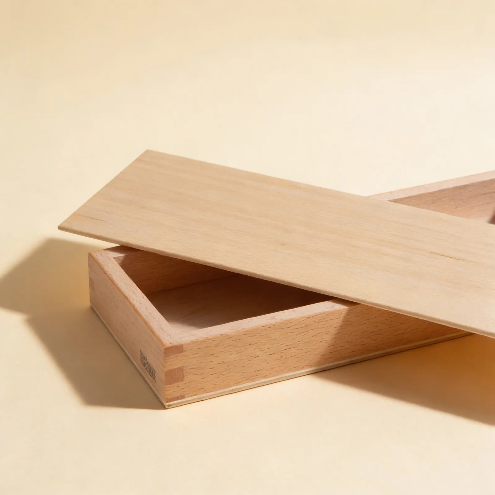Large Number Cards Box: Side view