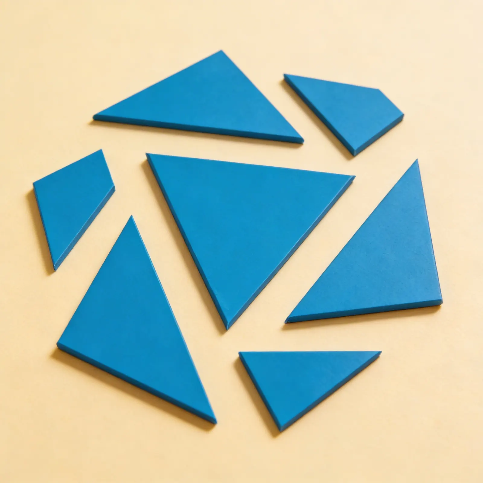Gramatický symbol papír: Člen (100 ks): Boční pohled