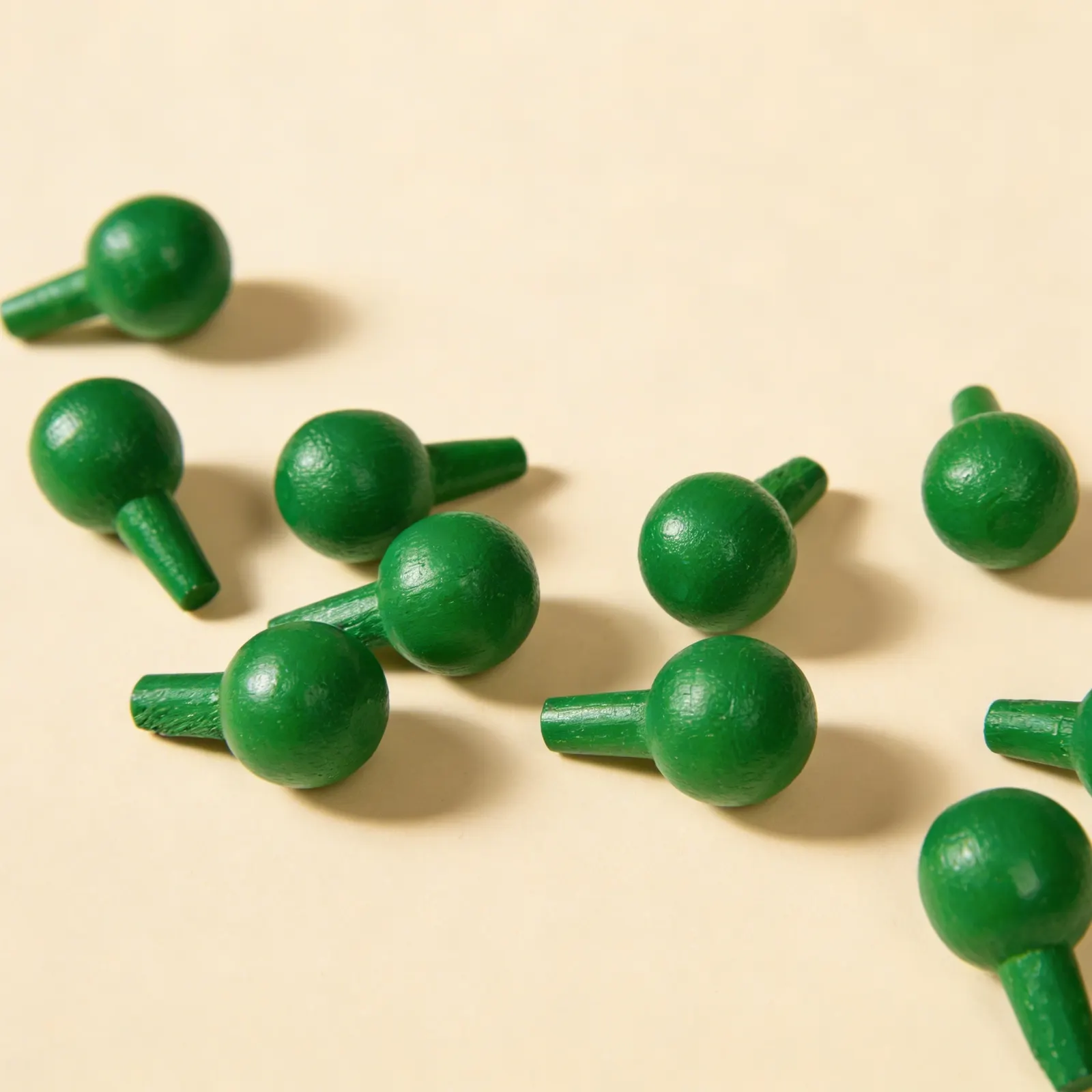 Kolíky pro algebraickou tabuli: zelené (10): Boční pohled