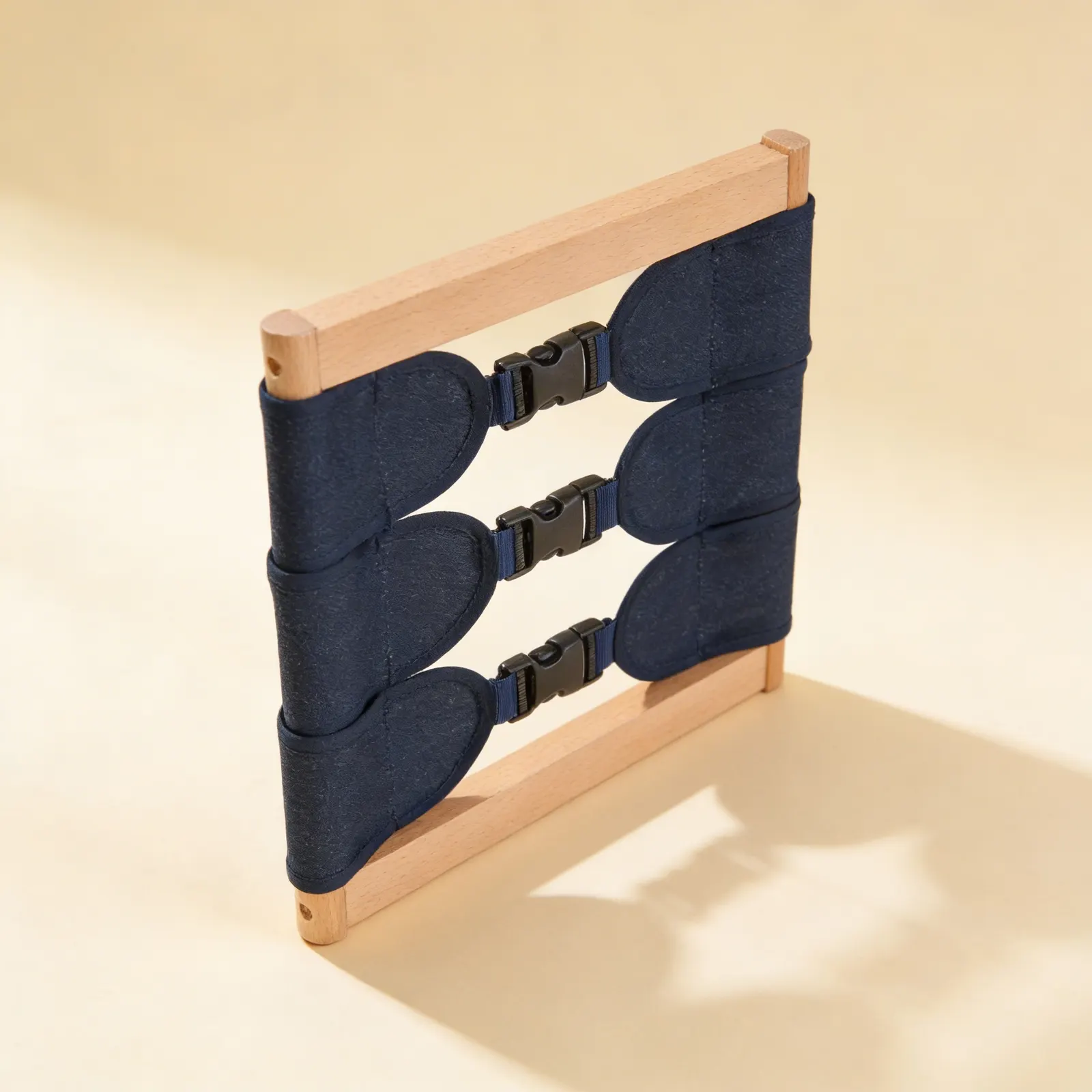 Dressing Frame: Buckling: Progressive Side-Release Practice: Side view