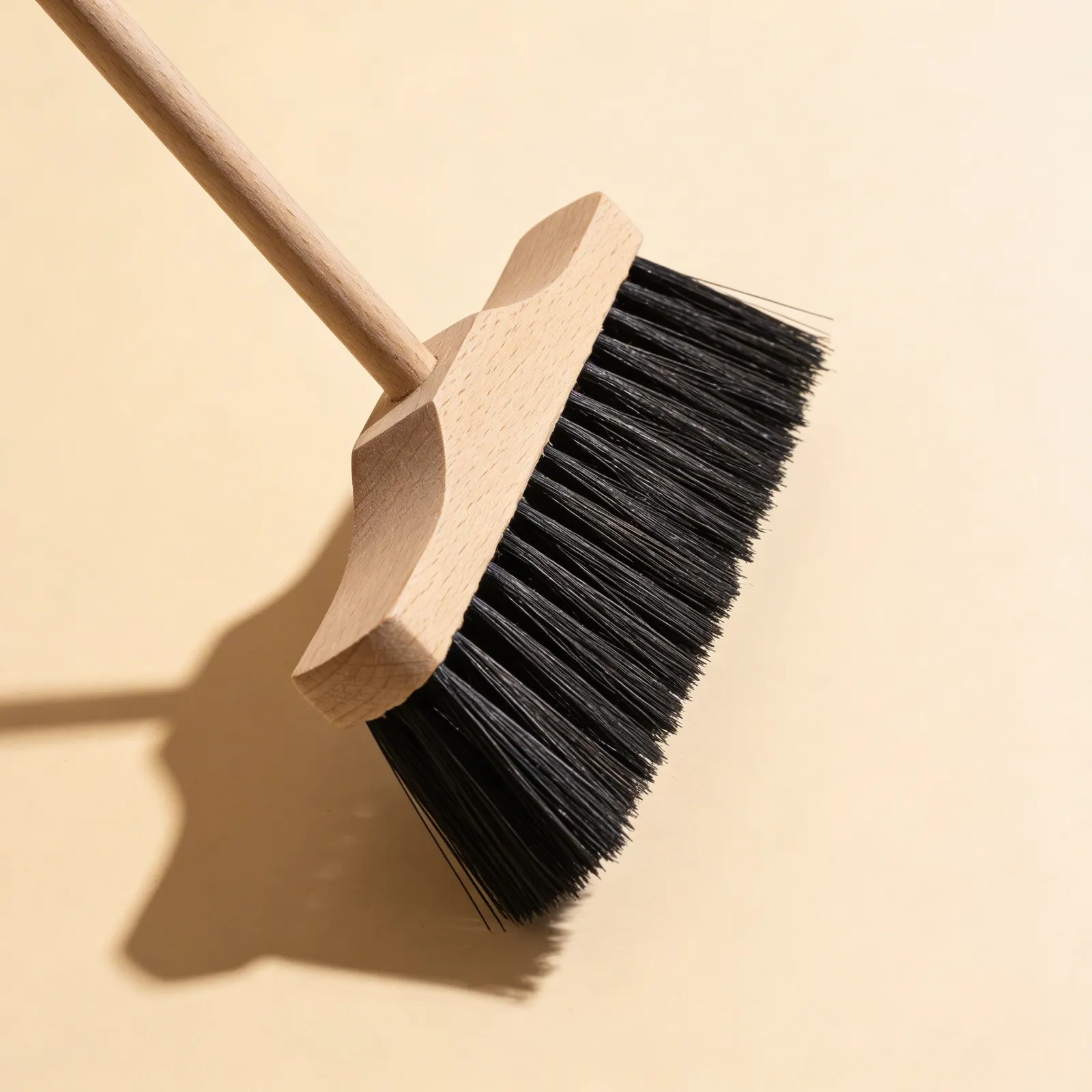 Vnútorná metla: mäkká čierna (49 cm): Bočný pohľad