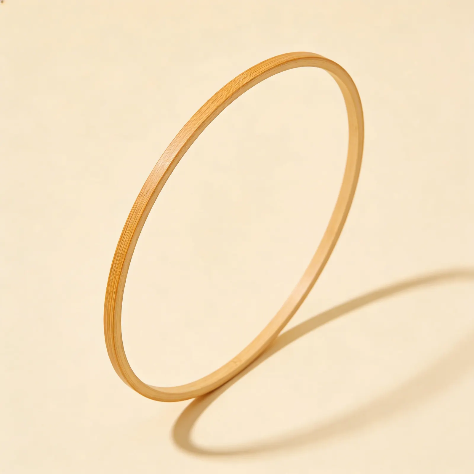 Hula Hoop: přírodní dřevo (60 cm): Boční pohled