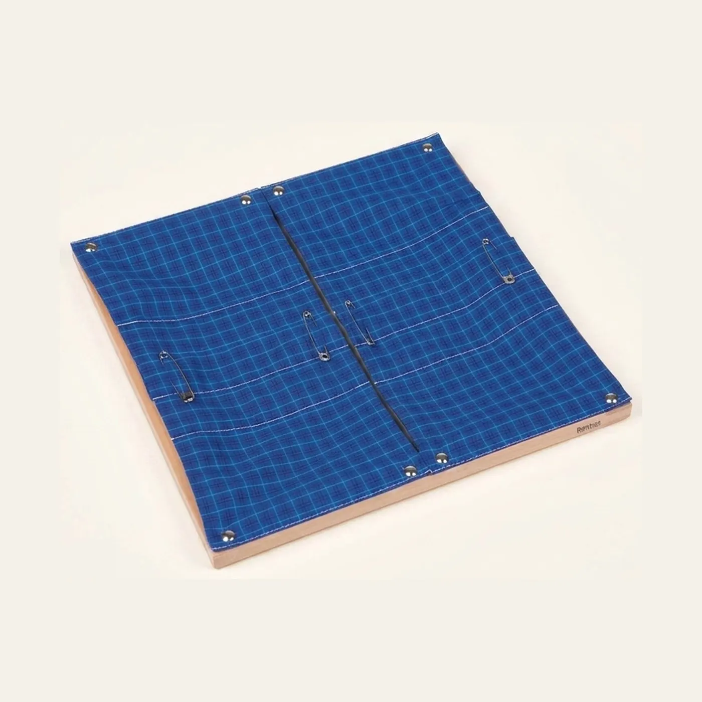 Safety Pin Frame: Advanced Fine Motor Fastening Practice: Montessori material | Faborino
