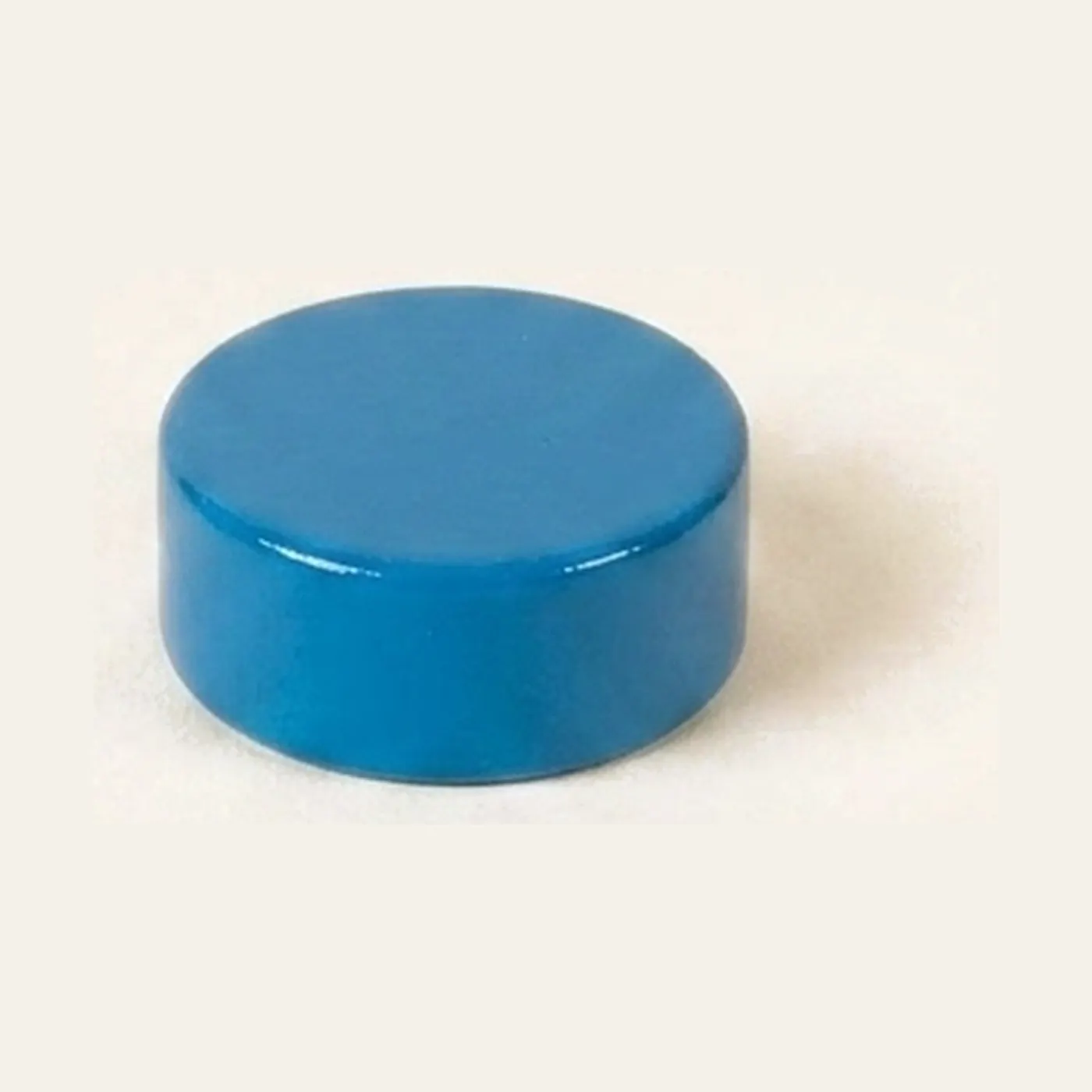 1st Blue Cylinder: Montessori material | Faborino