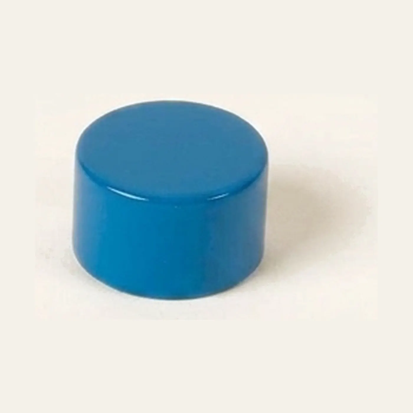 2nd Blue Cylinder: Montessori material | Faborino