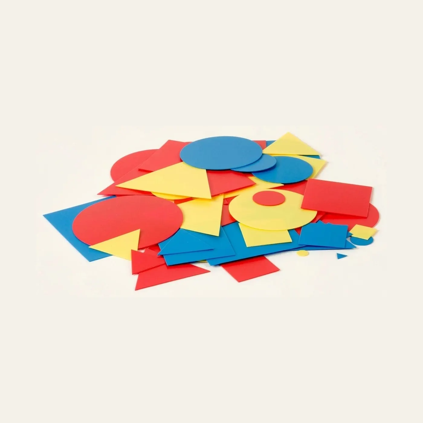 Contents Of Circles, Squares And Triangles: Montessori material | Faborino
