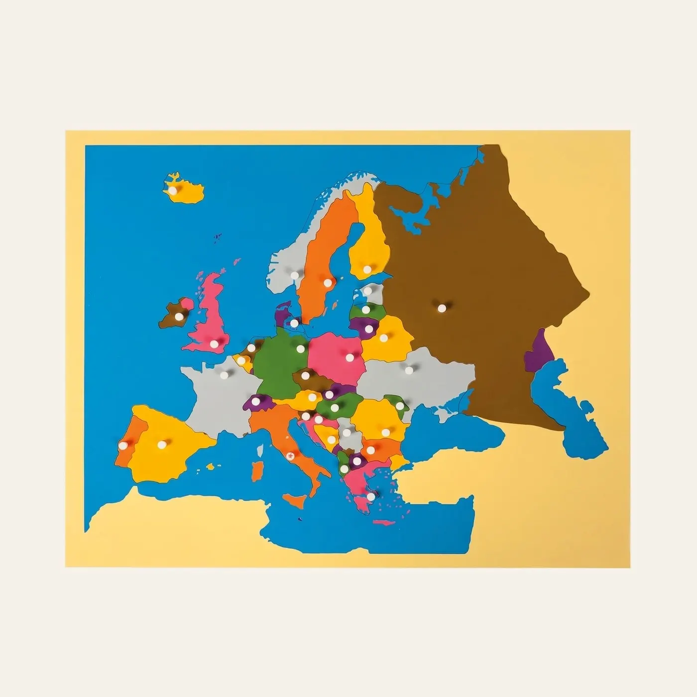 Puzzle Map: Europe: Montessori material | Faborino