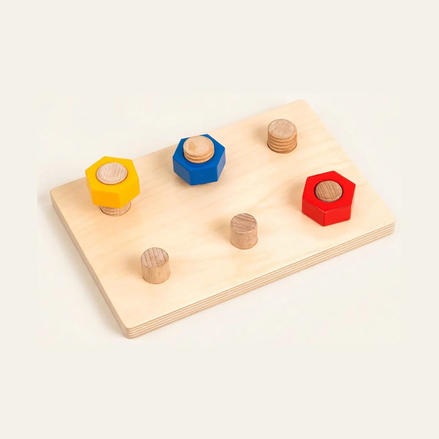 Šrouby a kolíky: aktivita jemné motoriky: Montessori pomůcka | Faborino