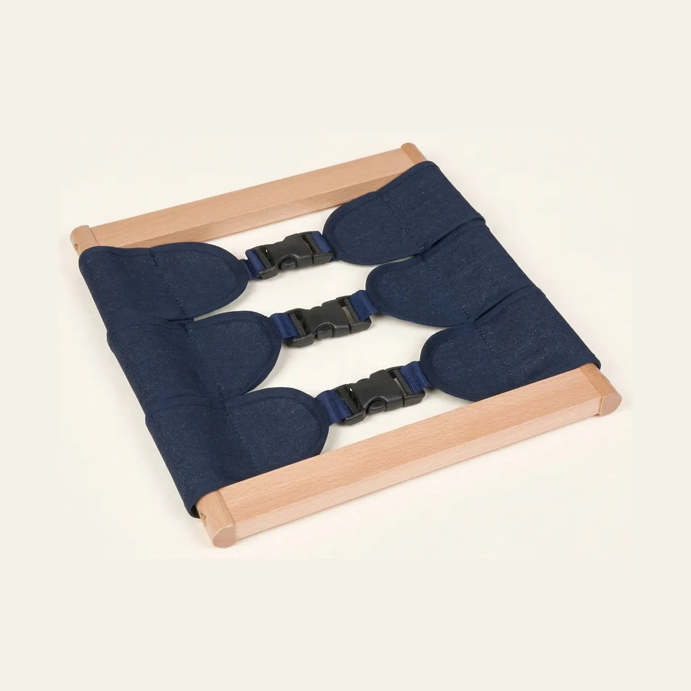 Dressing Frame: Buckling: Progressive Side-Release Practice: Montessori material | Faborino