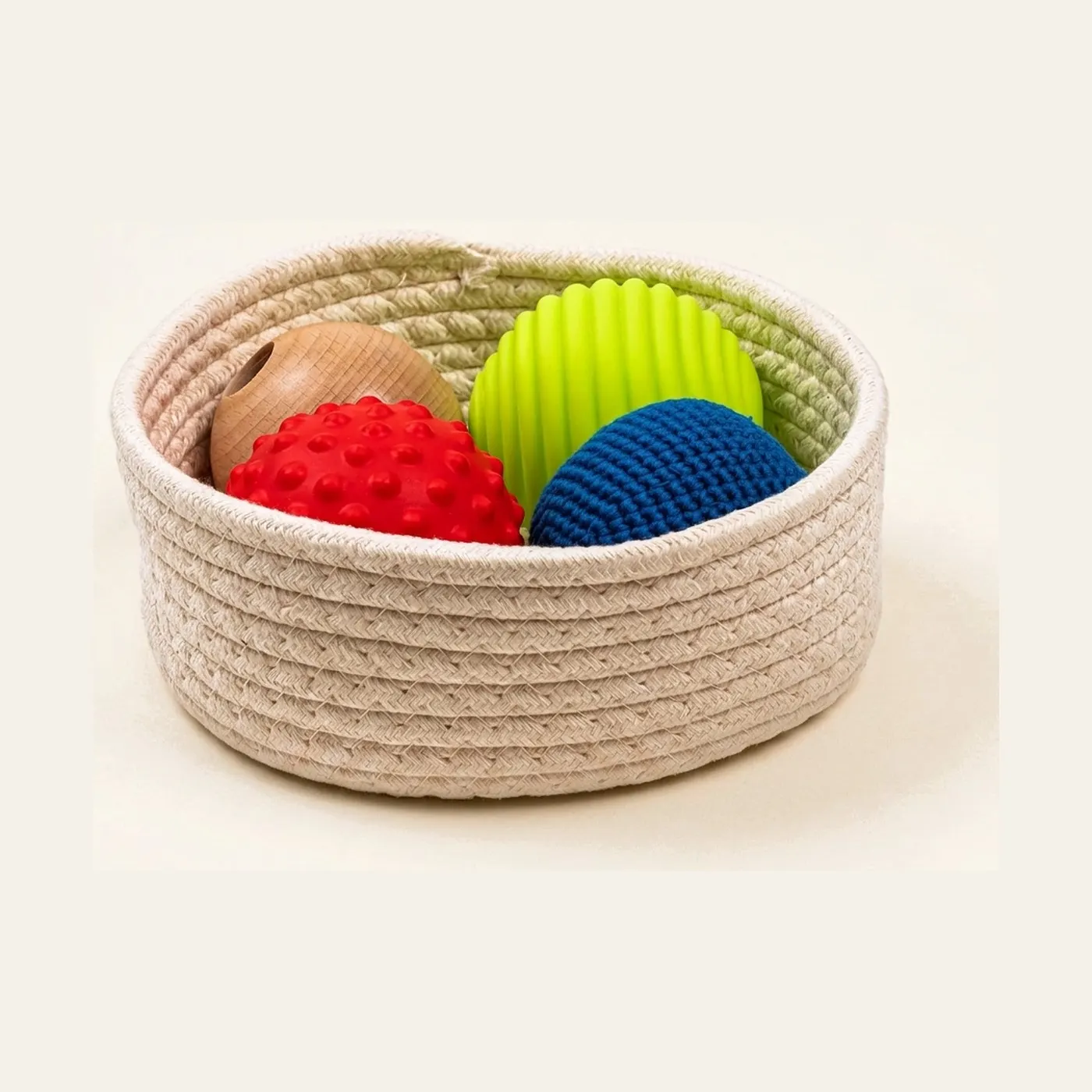 Basket Of Balls: Montessori material | Faborino