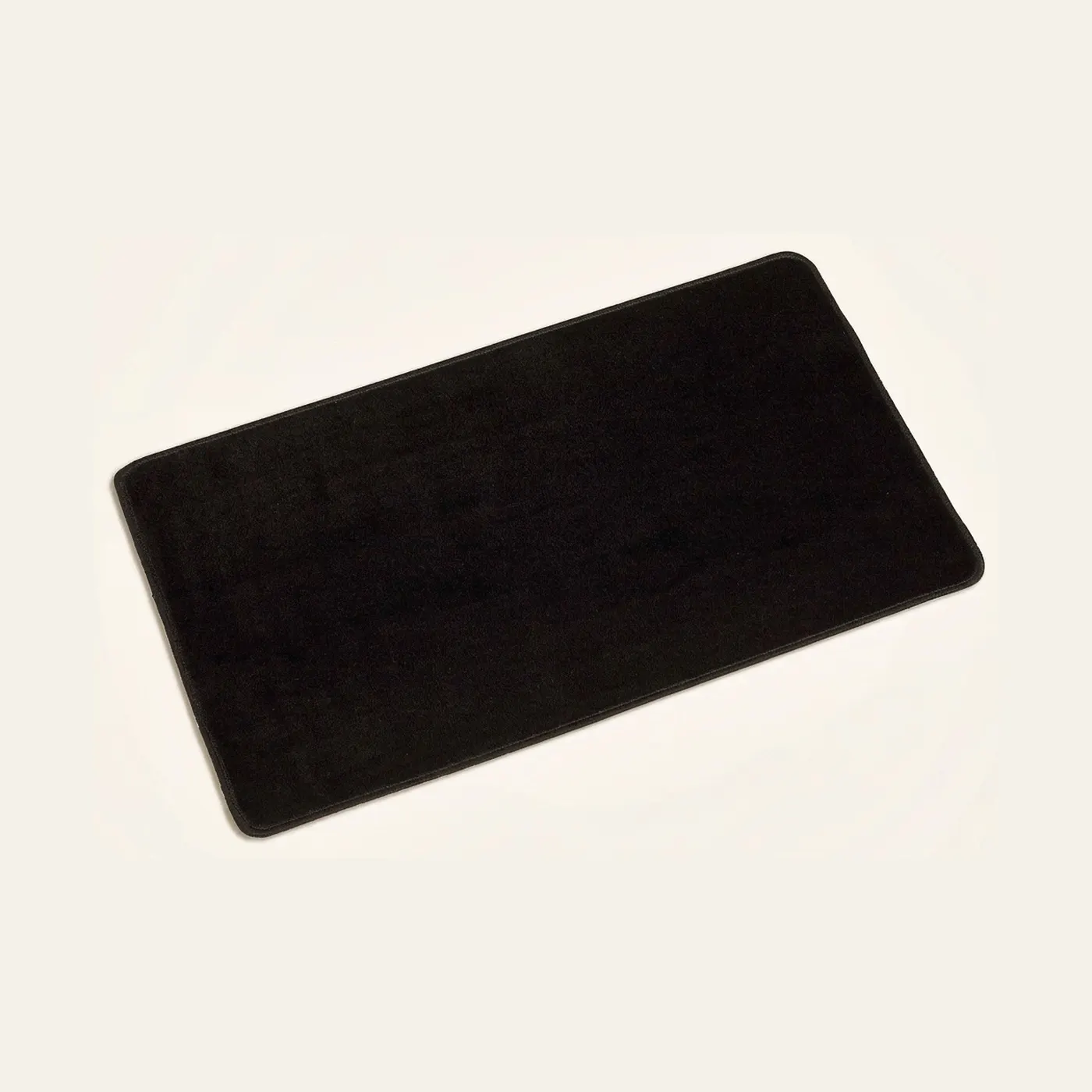 Black Carpet: Display & Presentation: Montessori material | Faborino