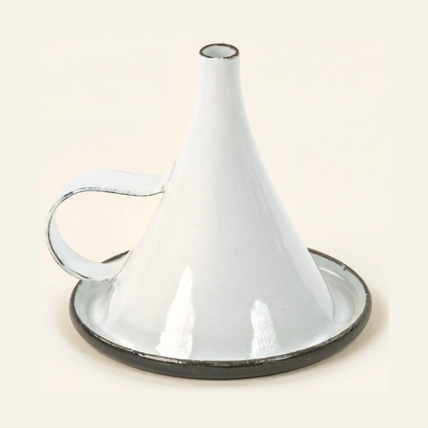 Enamel Funnel: Pouring Activity: Montessori material | Faborino