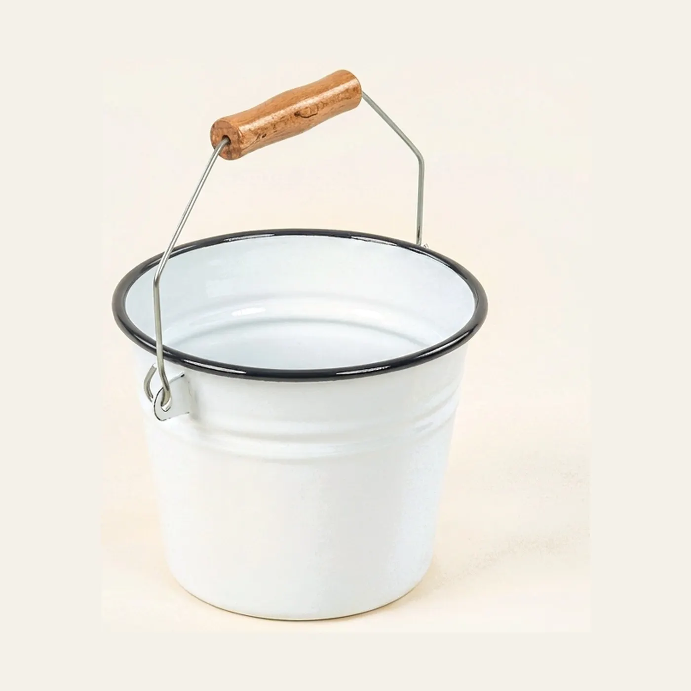 Enamel Bucket: Practical Life: Montessori material | Faborino