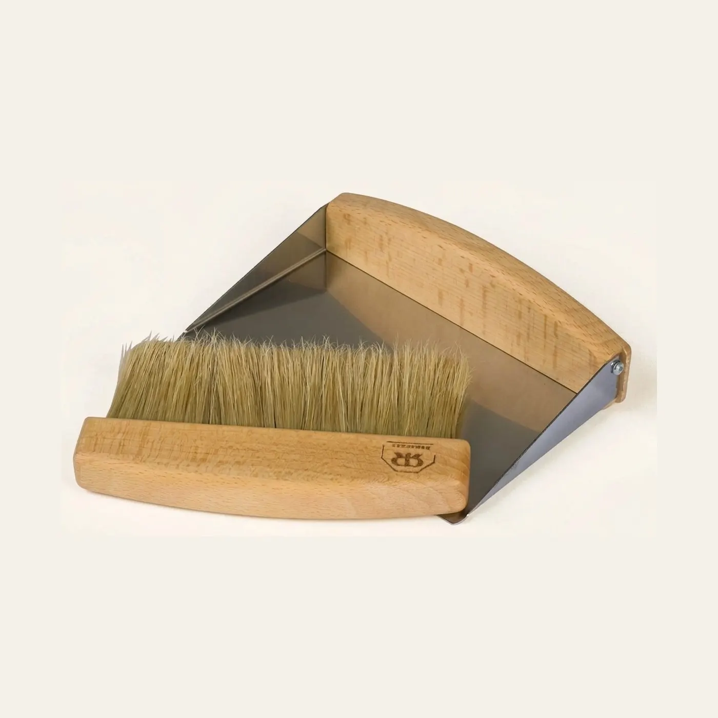 Table Sweeping Set: Montessori material | Faborino