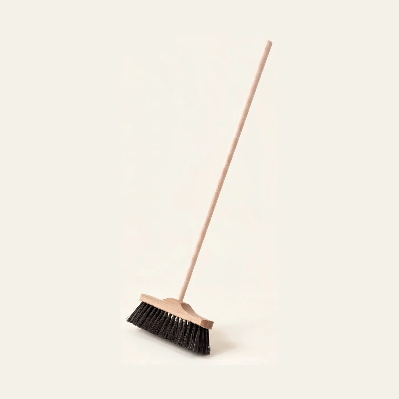 Indoor Broom: Soft Brown (49 cm): Montessori material | Faborino