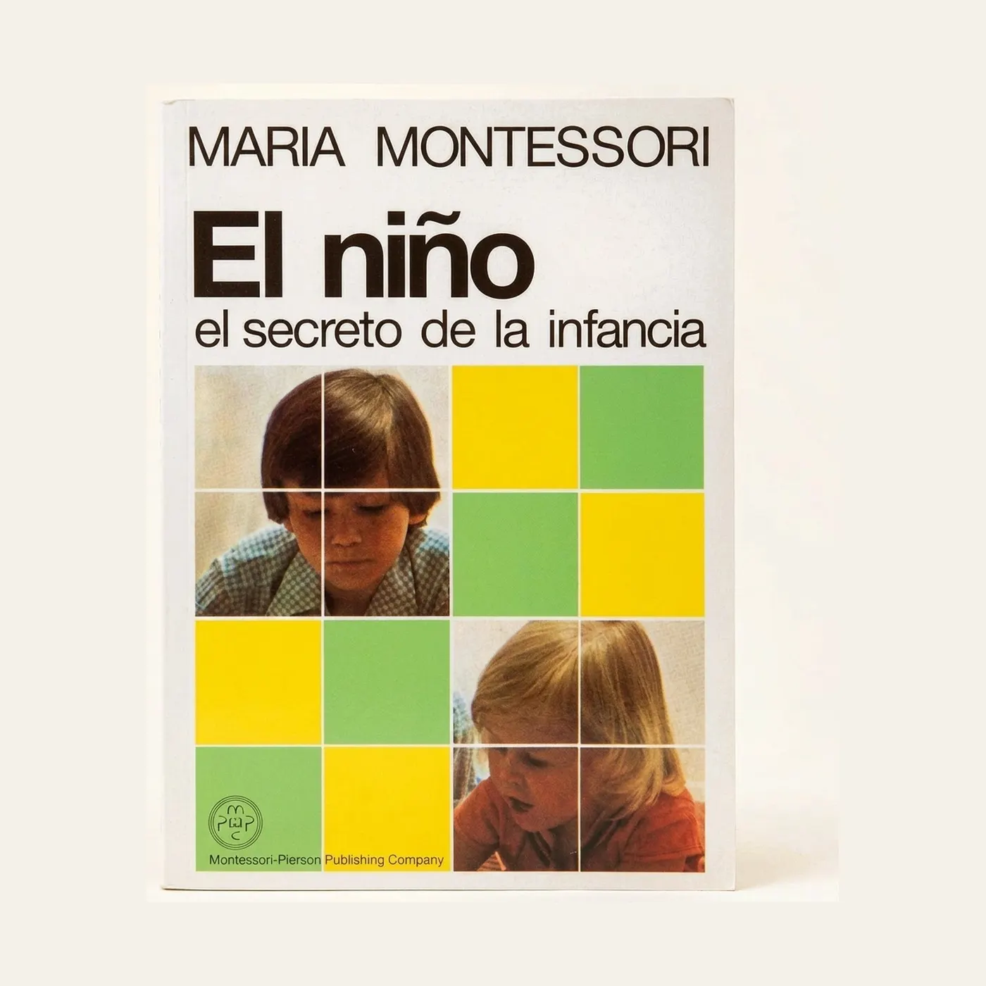 The Secret of Childhood: Spanish Edition: Montessori material | Faborino