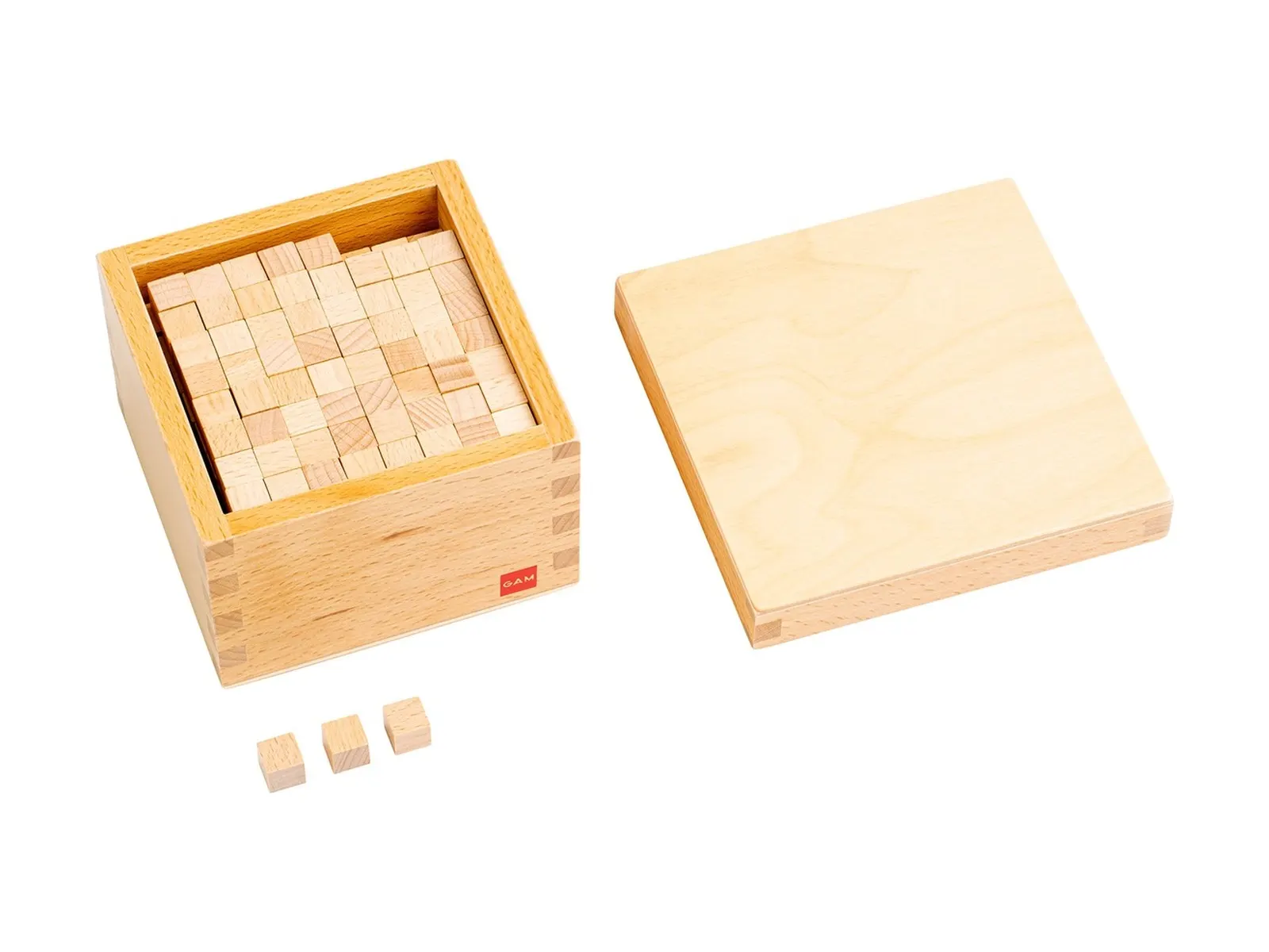 Box With Cubes For Pink Tower: maker's photo