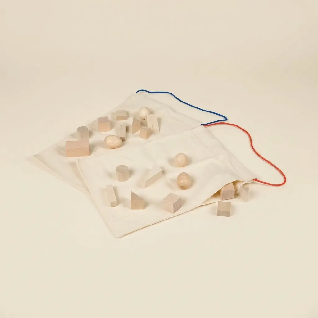 Tajemné pytlíky: Hmatové rozpoznávání geometrických tvarů - Montessori Material | Faborino