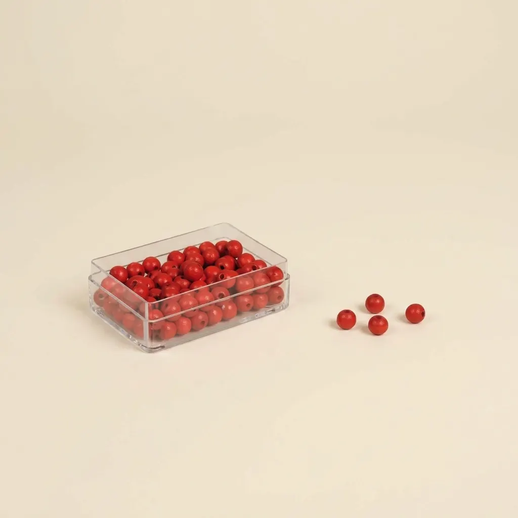 Červené korálky (100 ks) - Montessori Material | Faborino