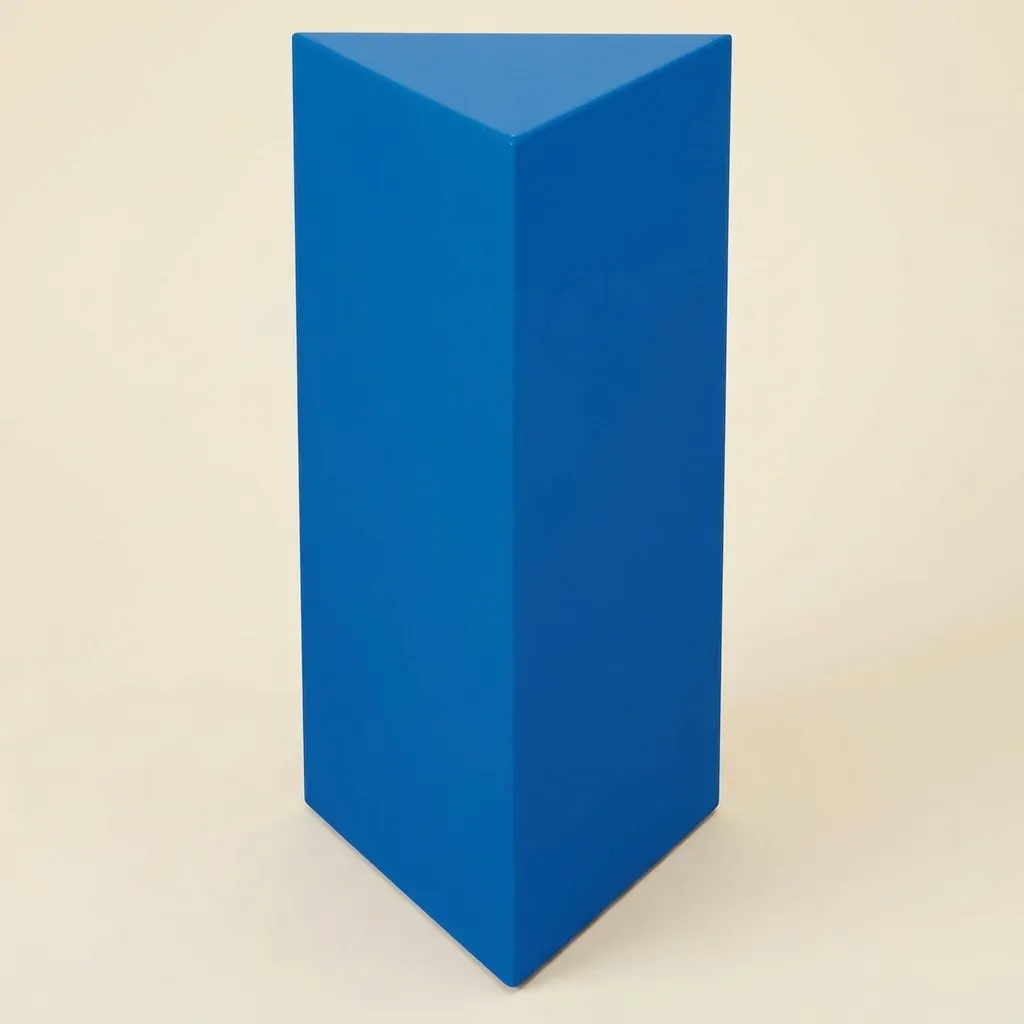 Trojuholníkový hranol: trojstranné geometrické teleso - Montessori Material | Faborino