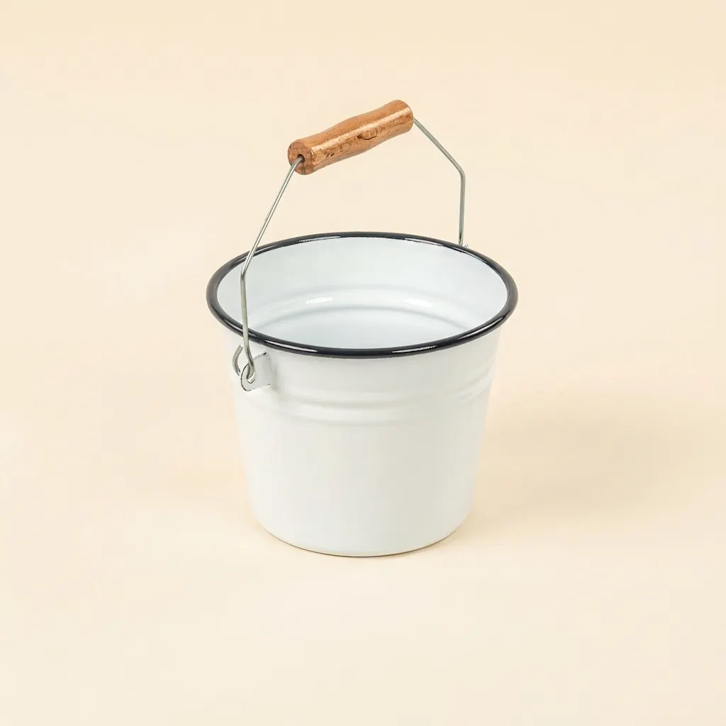 Smaltované vědérko: Praktický život - Montessori Material | Faborino