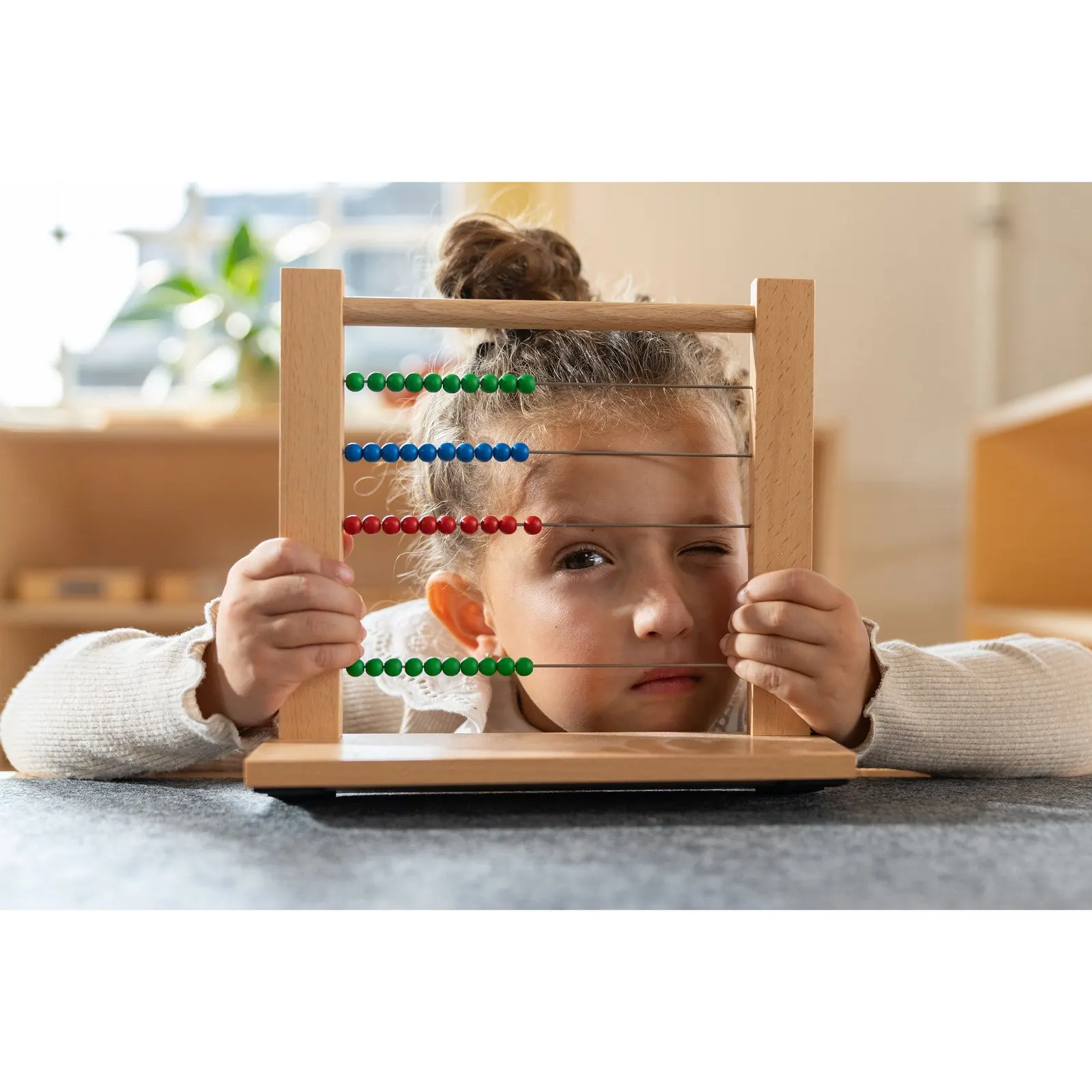 Malý korálkový rám: matematické operace s barevnými korálky: fotka výrobce 5